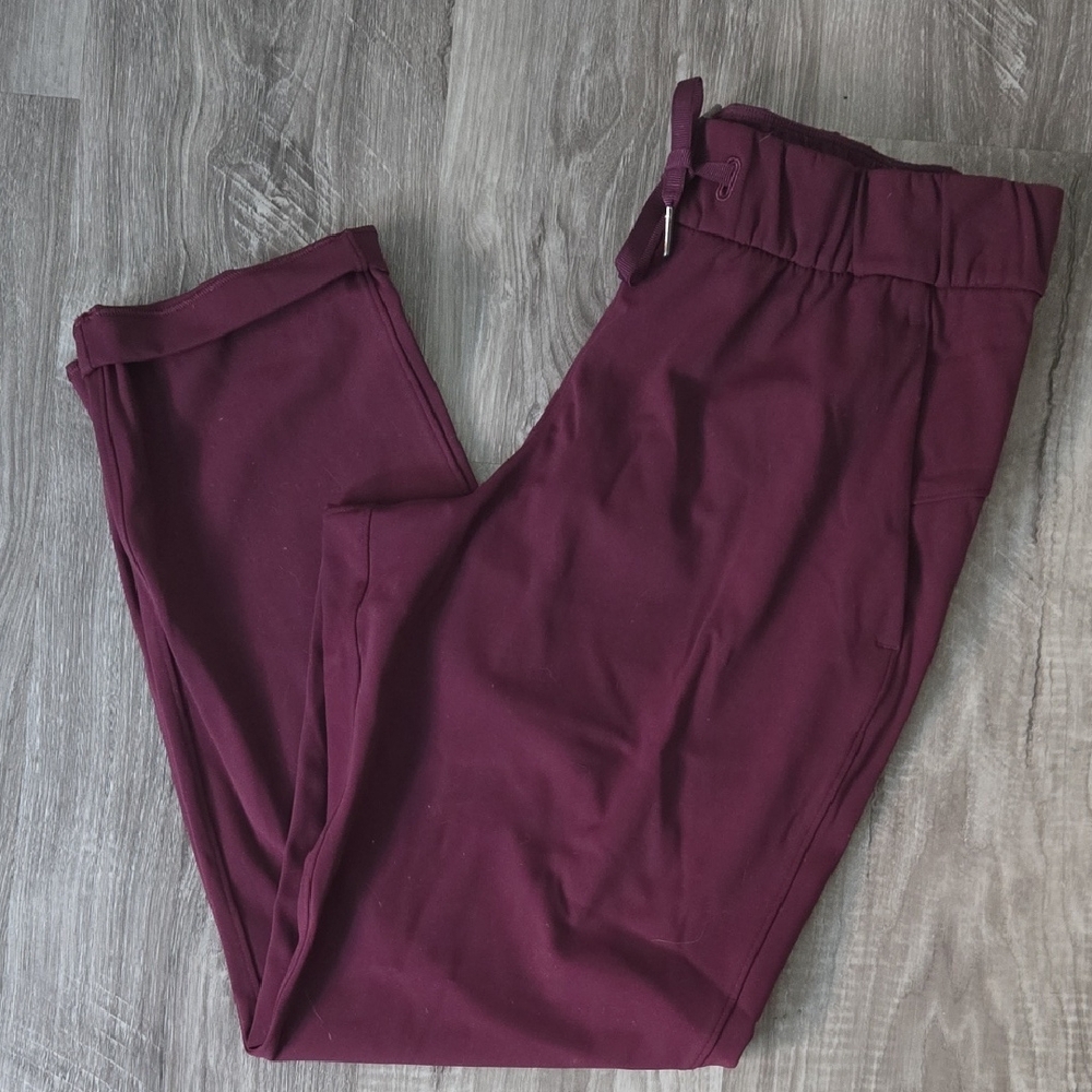 Lululemon (Original) On The Fly Pant In Dark Adobe Sz. 6
